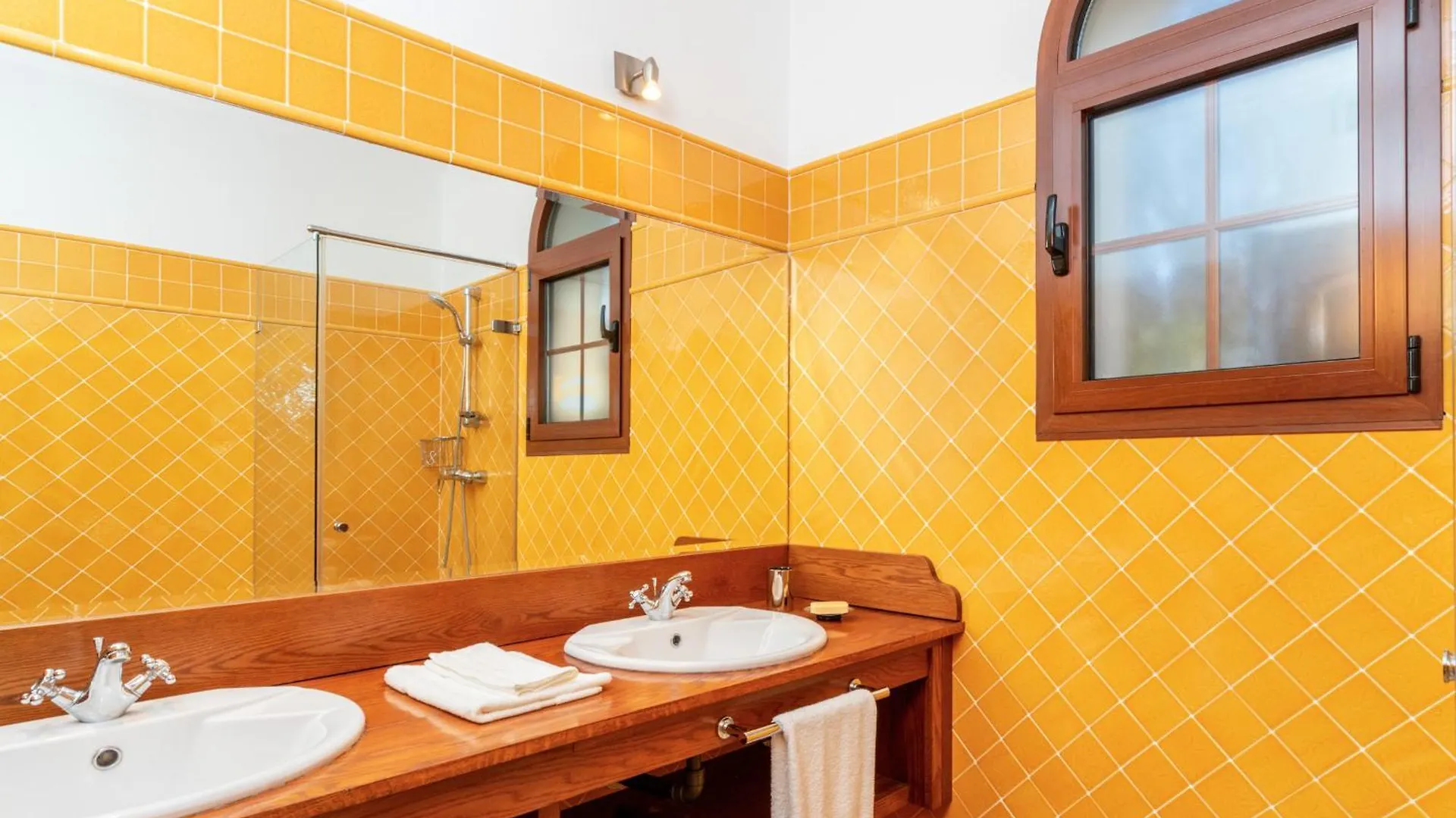 Luxury Villa In Guadalmina マルベーリャ 0*,