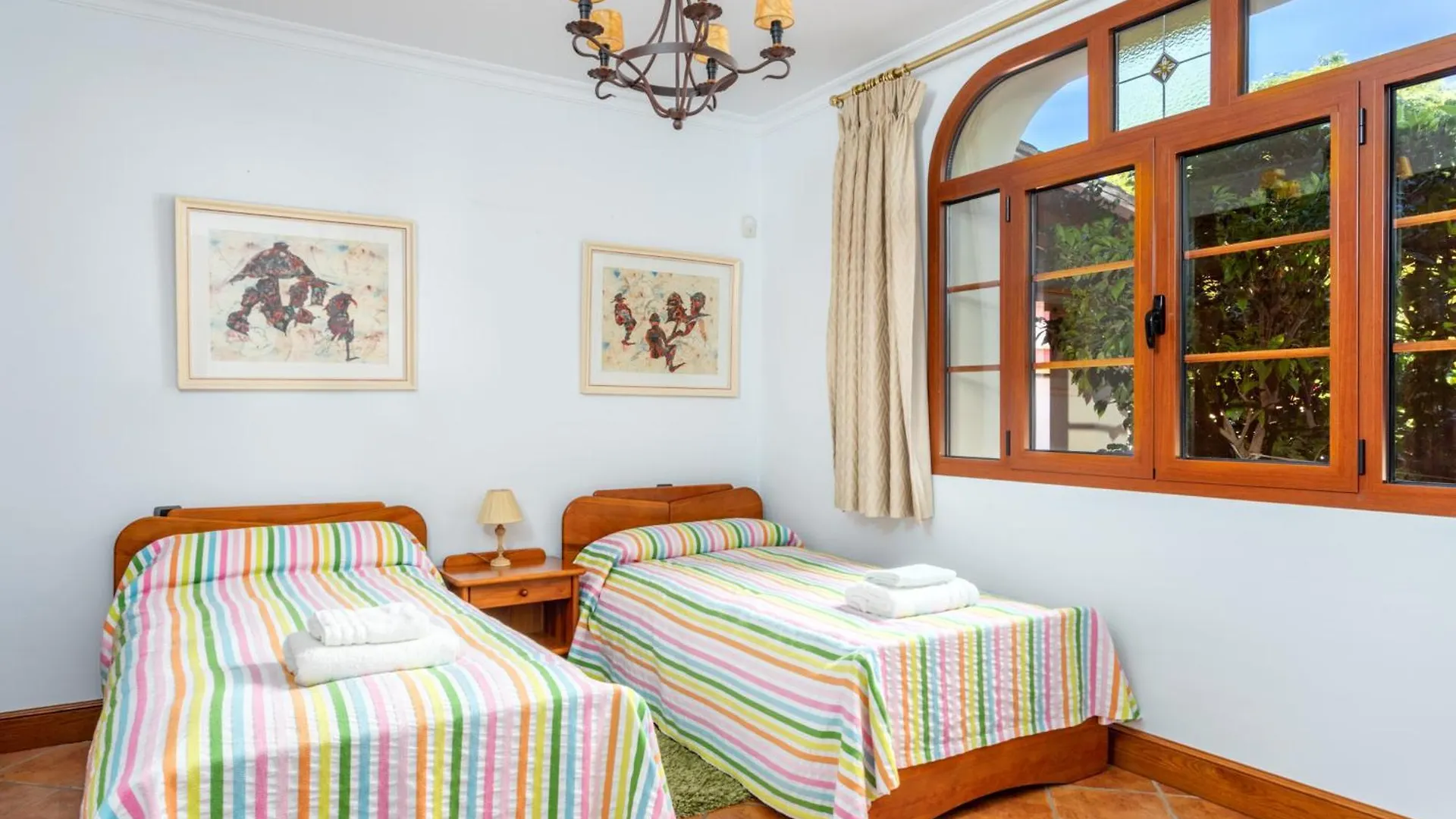 Luxury Villa In Guadalmina マルベーリャ スペイン