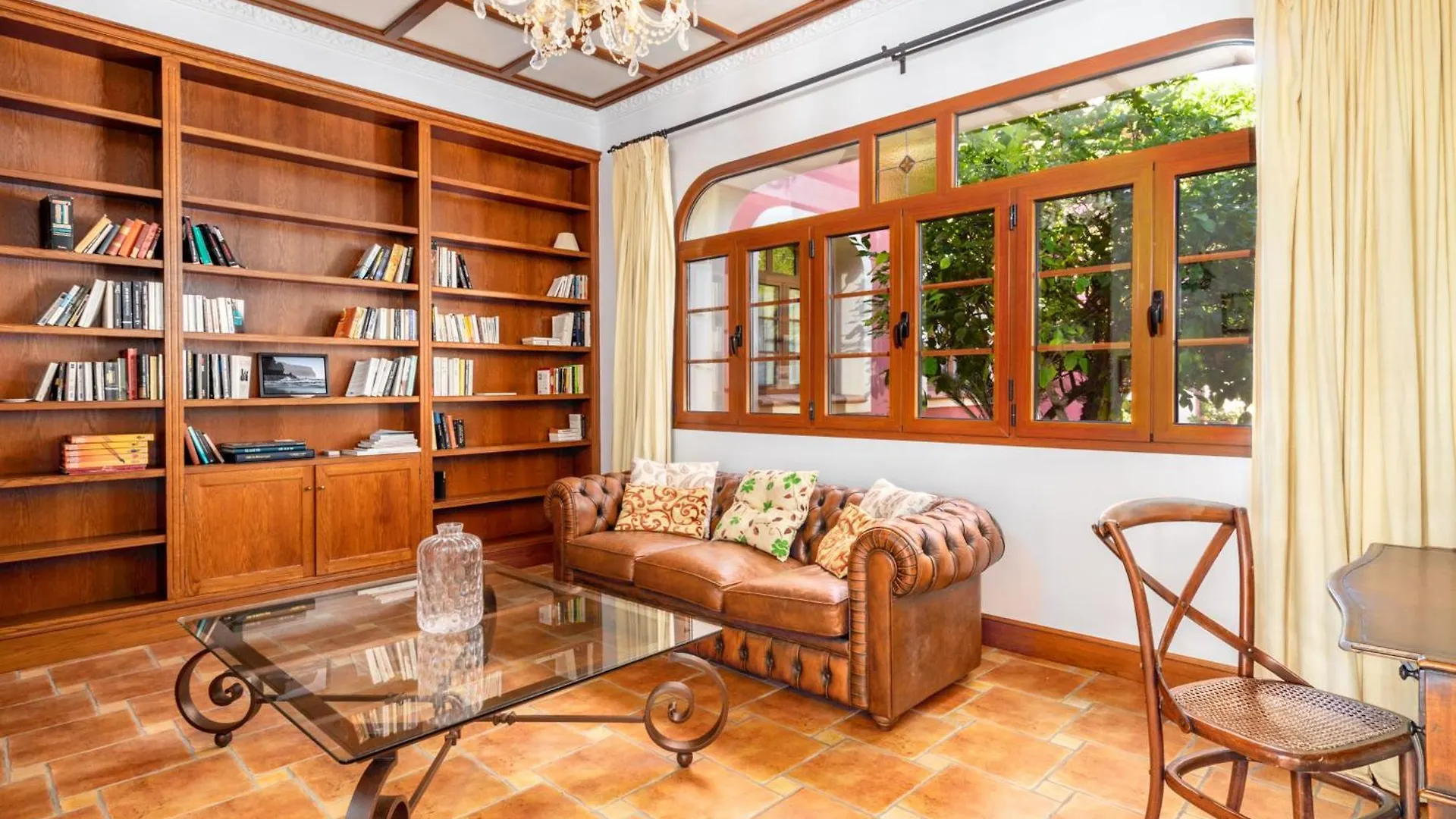 Luxury Villa In Guadalmina マルベーリャ