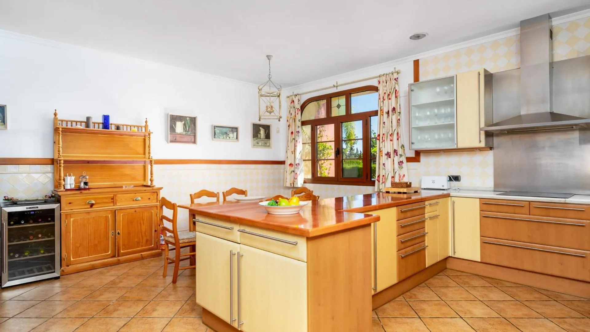 Luxury Villa In Guadalmina マルベーリャ スペイン