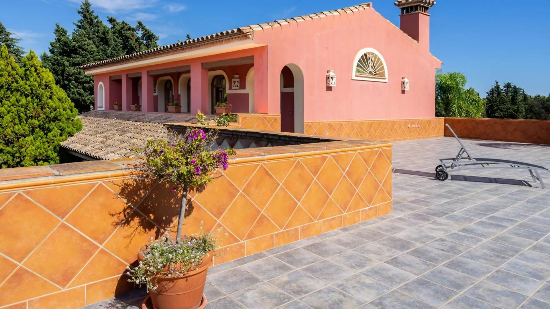 Luxury Villa In Guadalmina Marbella